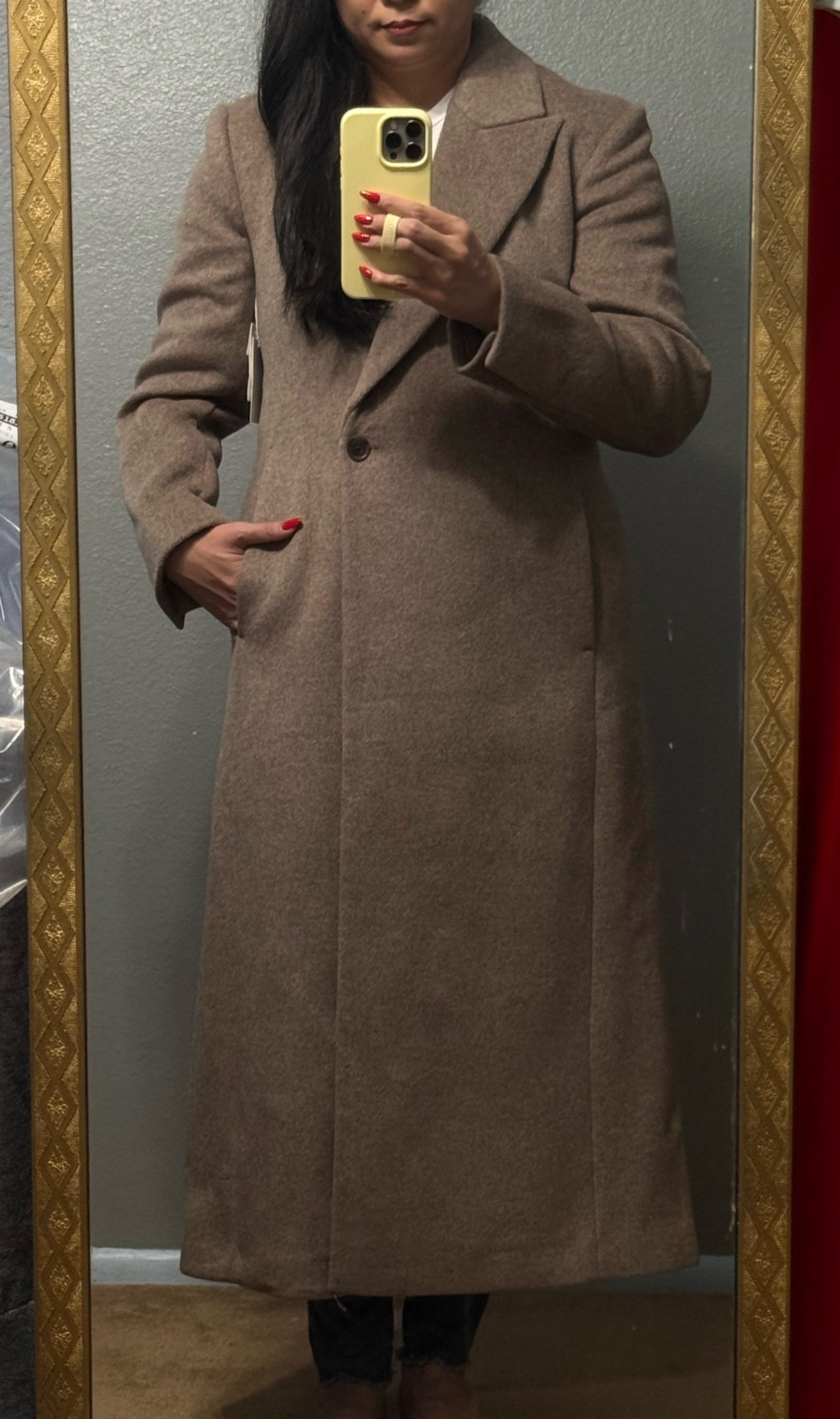 This wool and cashmere coat from the Nordstrom Anniversary Sale is a favorite of mine! It’s a minimal style coat, soft and warm! 

Keep checking back for restocks as returns are made!

#LTKSeasonal #LTKSaleAlert