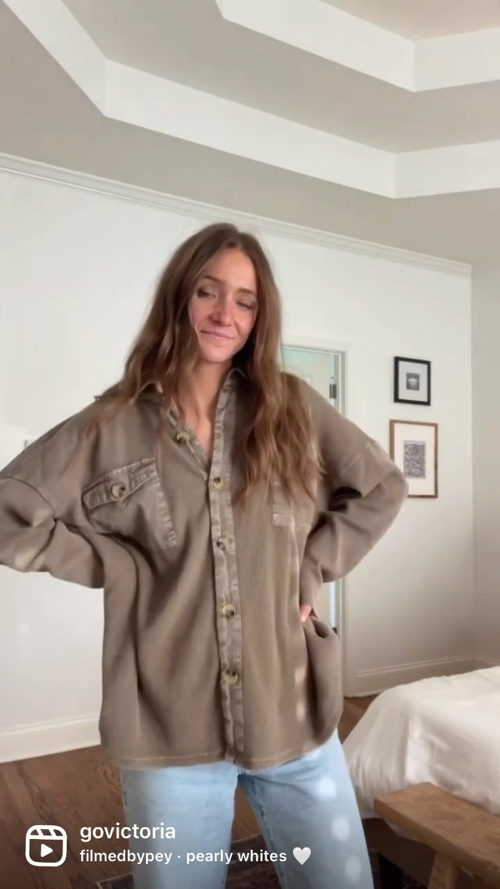 Save vs splurge 

#LTKGiftGuide #LTKunder50 #LTKFind