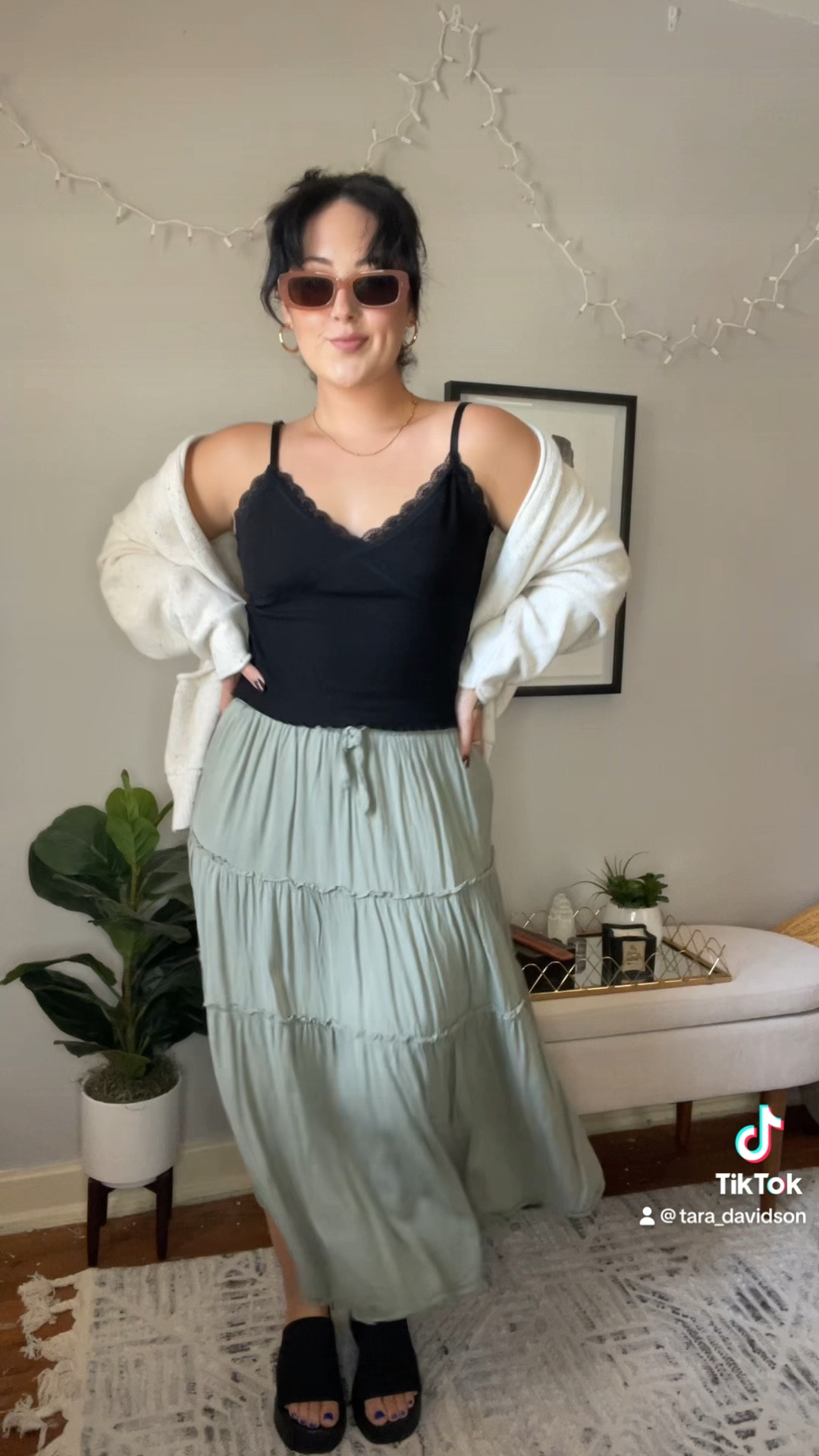 #90switchaesthetic the cardigan is from target, but I couldn’t find the exact one so I found two similar. Top is from H&M, got it a long time ago, but found a very similar one on targets site!

#LTKstyletip