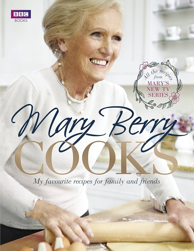 Mary Berry Cooks: My Favourite Recipes for Family and Friends | Amazon (UK)