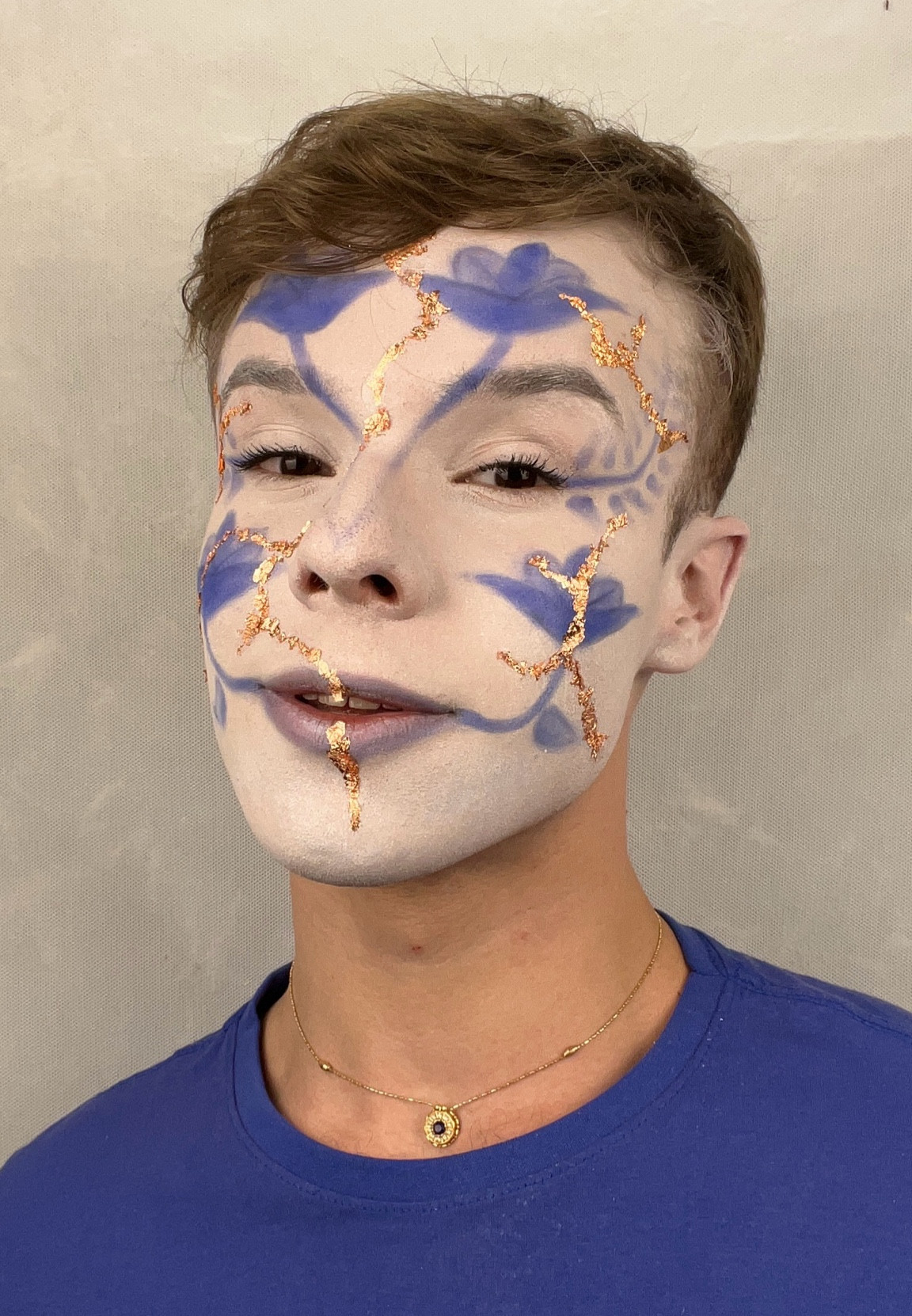 Kintsugi makeup 💙✨

#LTKbrasil #LTKroupadefesta #LTKbeleza