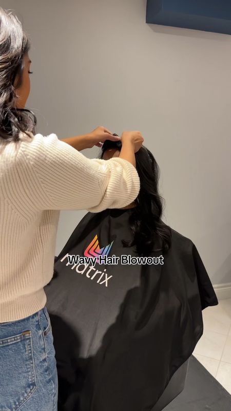 Blowout hair tutorial for wavy hair using the Dyson supersonic 

#LTKbeauty #LTKstyletip #LTKVideo