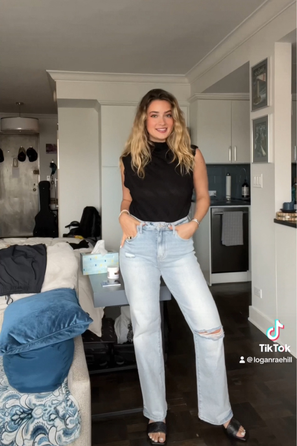 I’m wearing a size medium in the tops and size 28/7 in the jeans! 