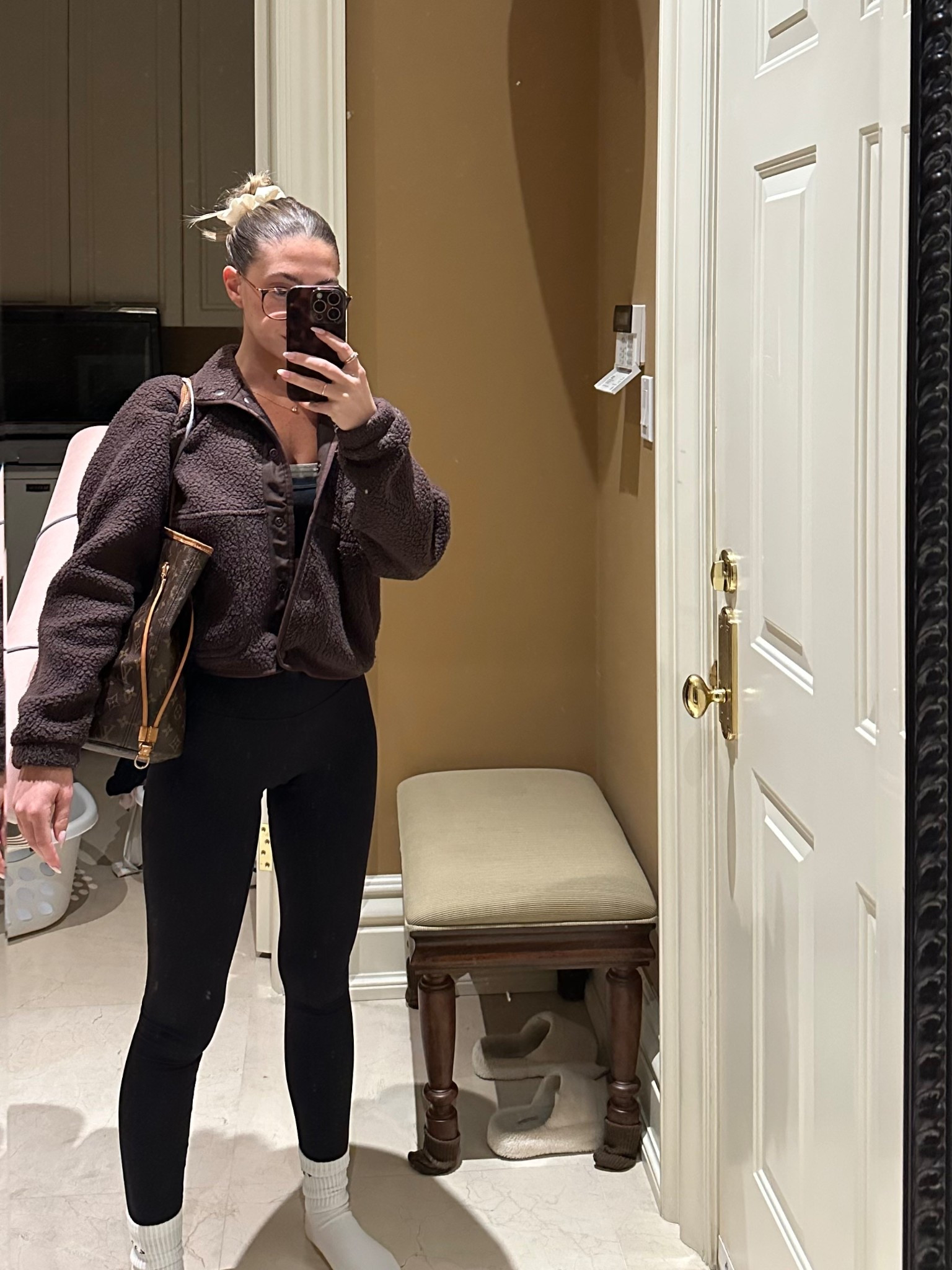 loving these sherpa jackets to throw over my workout sets 

#LTKfall #LTKcanada #LTKpetite