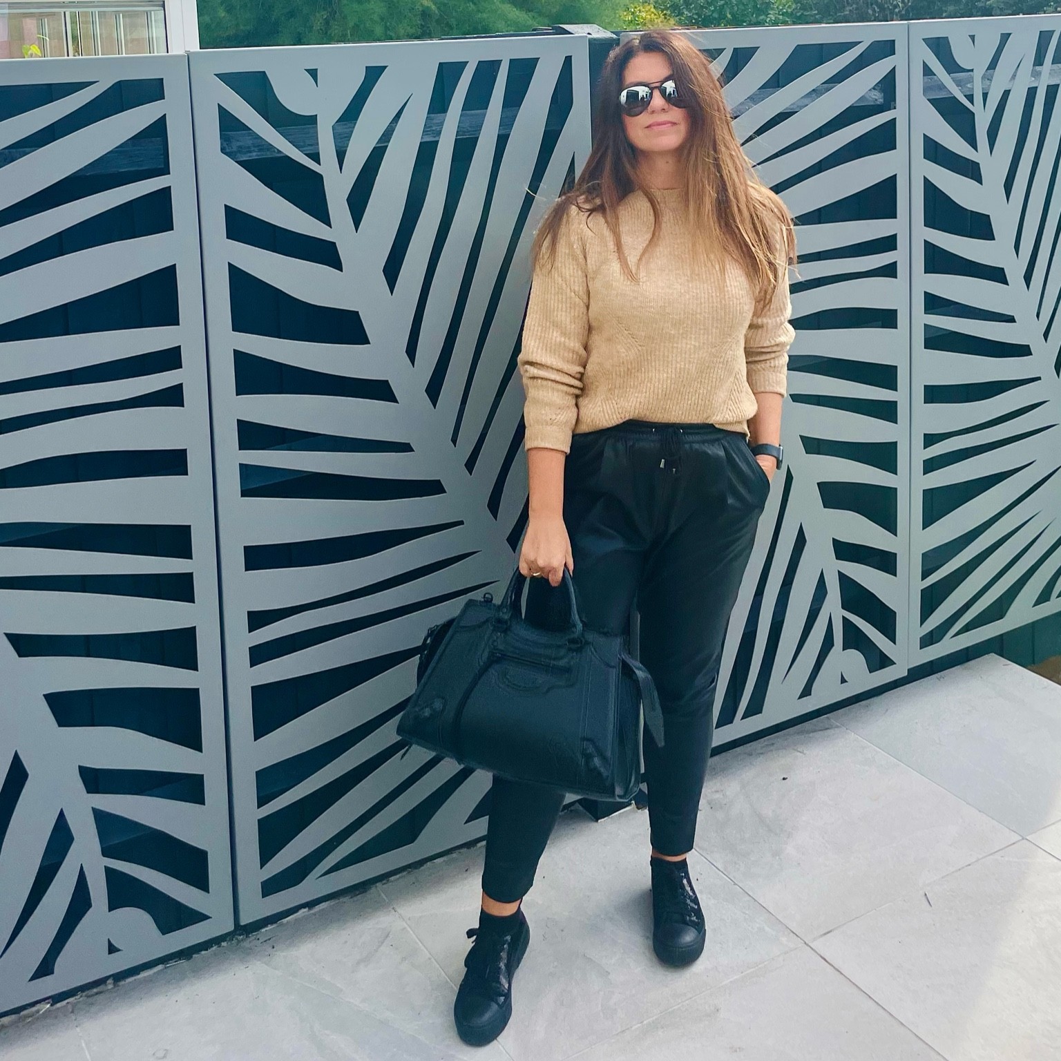 Balenciago iconic Neo bag. 
Smart, chic and a classic

#LTKeurope #LTKstyletip #LTKSeasonal