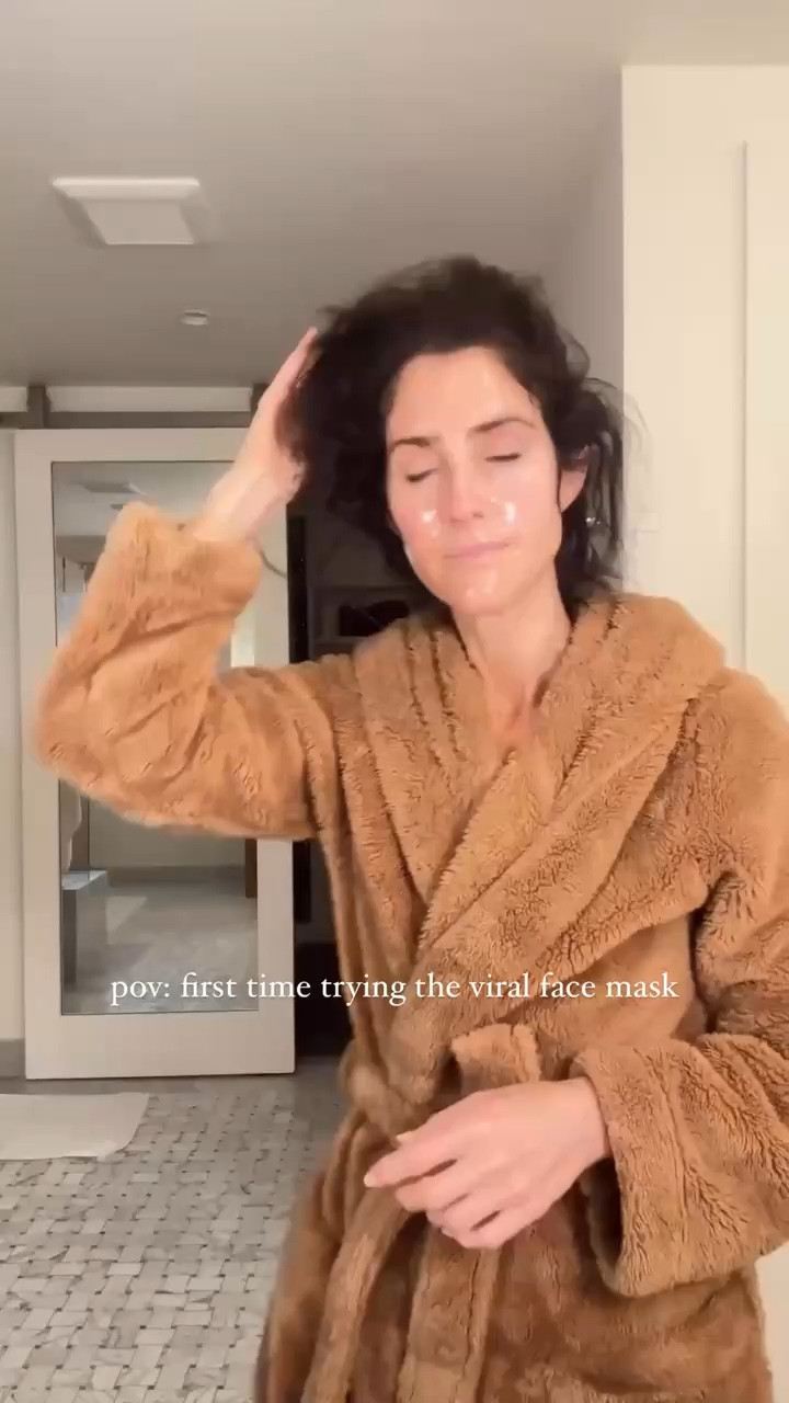 POV: first time trying the viral face mask🧖🏼‍♀️
StylinByAylin, Aylin

#LTKgrwm #LTKBeauty #LTKmorningroutine