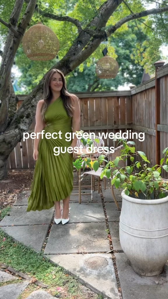Trending Now - green!

This little green midi is the perfect spring wedding guest dresses if you’re in your 20’s, 30’s and 40’s! Love how it has elastic at the waist to help wrap around and give you a flattering fit.

Wearing a M

Size 8, midsize wedding guest dresses, spring wedding guest dress, green dress, style over 30 

#LTKParties #LTKMidsize #LTKWatchNow