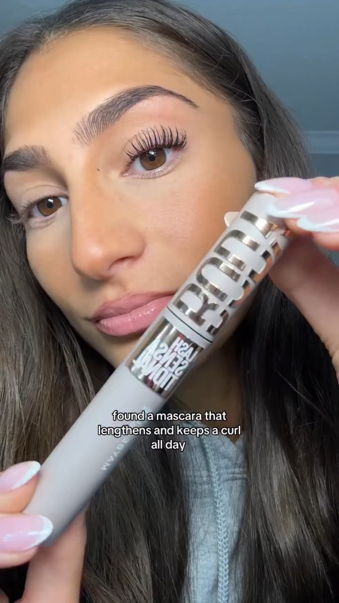 Lash Sensational Body Mascara by @maybelline is amazing 🤩

Have you tried this mascara yet? 

#girls #mascara #makeup #lashes #relatable #beauty #mascarahack #mascararoutine #maybelline