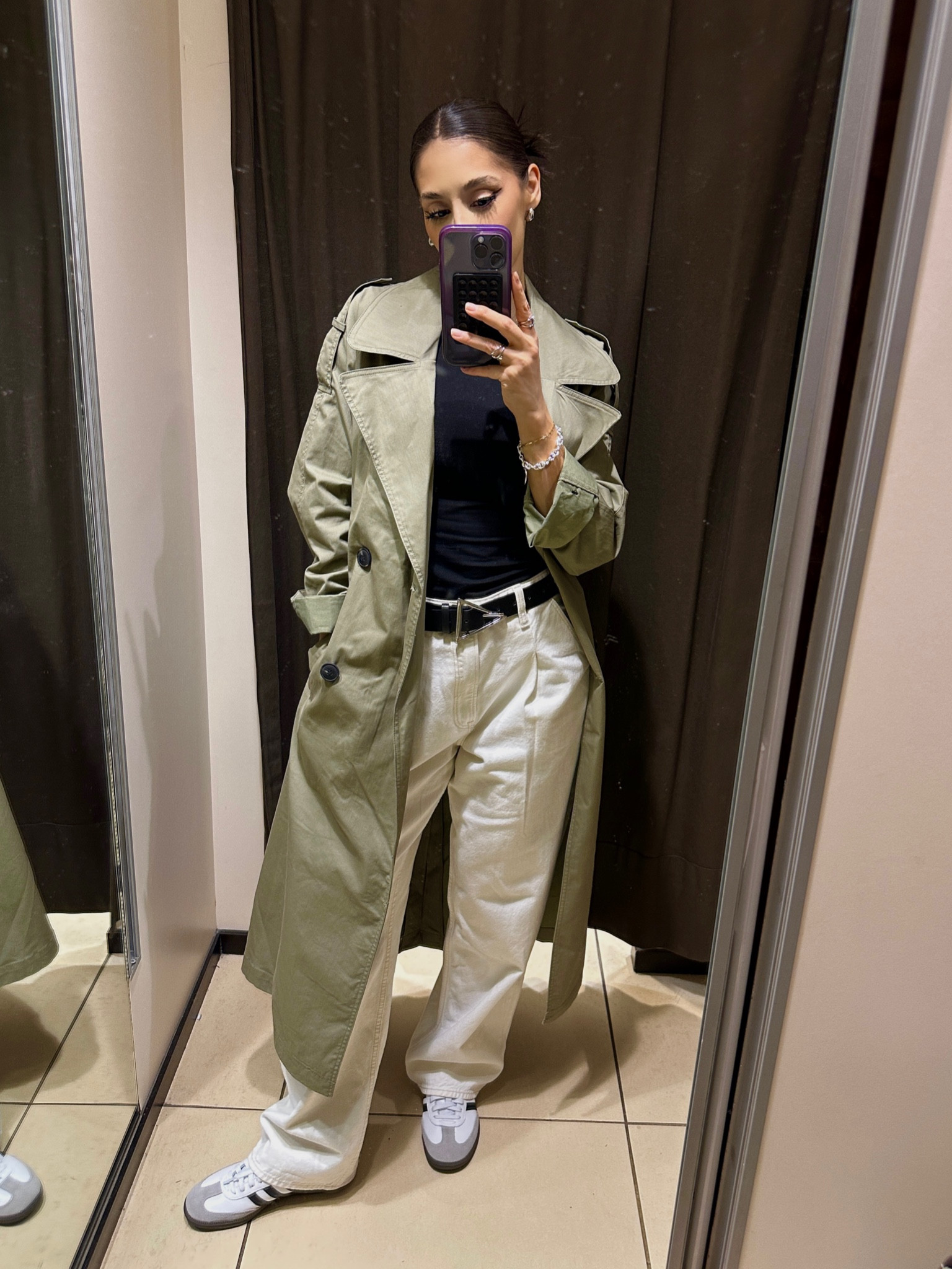 Fall outfit coat, t shirt sneaks sambas classic #adidas #coat #trenchcoat 