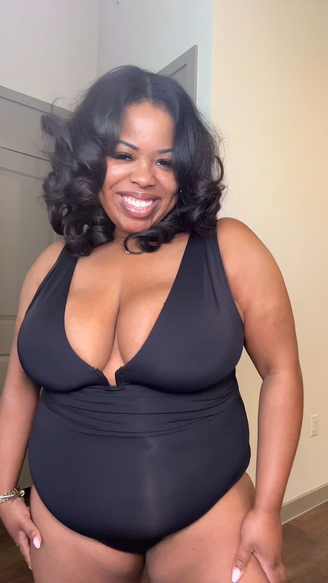 I’m ready for some sunshine and waves thanks to @beach2oceanswim! The shapemaker line is a 10/10 for me. Wearing a size XL in both! #beach2ocean #swim 

#LTKTravel #LTKMidsize #LTKPlusSize