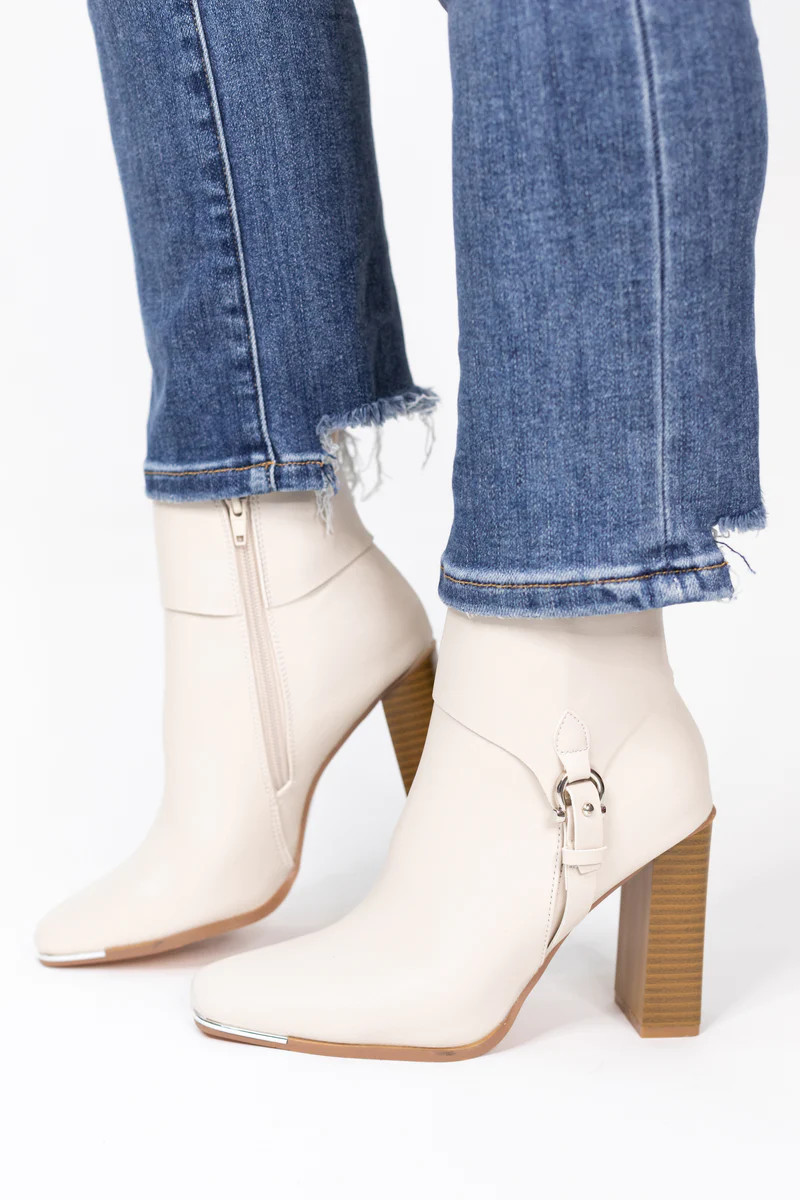 Mia Booties | Avara
