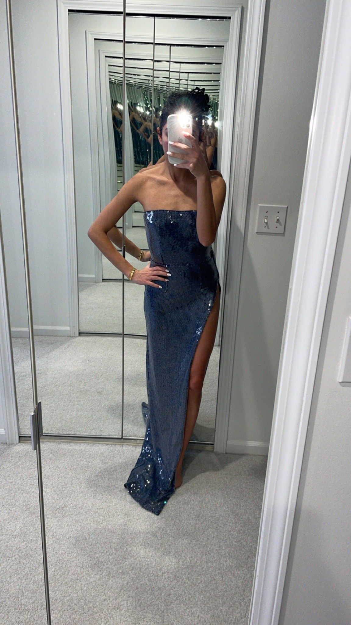Shop DDMINE sale! 

https://www.shopddmine.com/products/ramonda-navy-sequin-strapless-high-slit-maxi-dress

#LTKgrwm #LTKootd #LTKSaleAlert