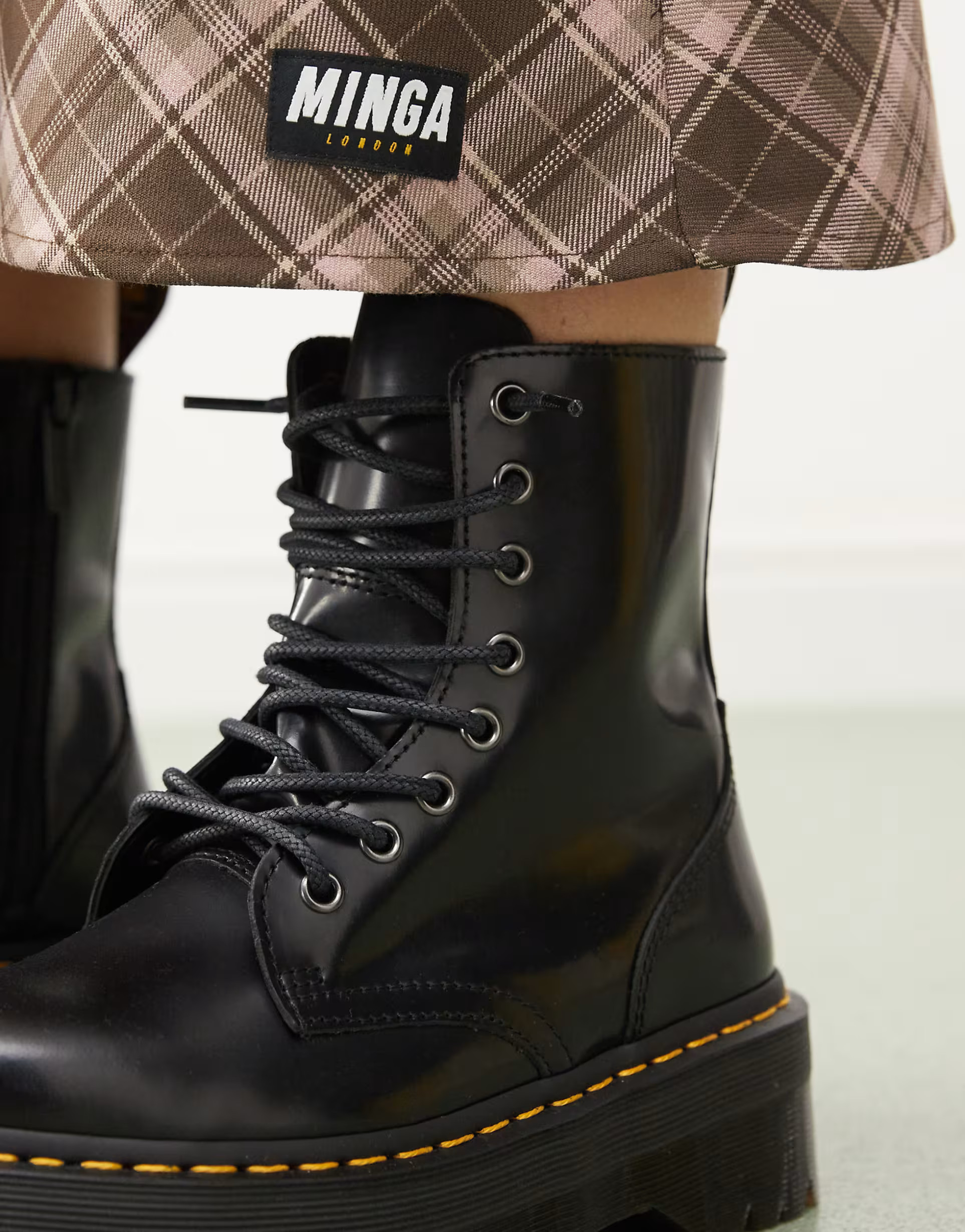 Dr Martens unisex Jadon 8-Eye Smooth Leather Platform Boots | ASOS (Global)