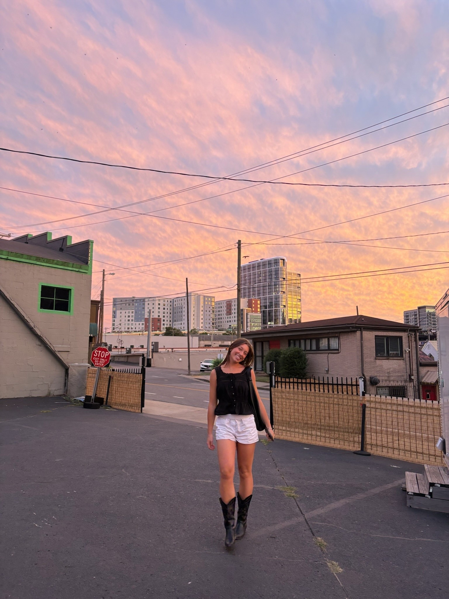 Sunsets in Nashville>>

#LTKstyletip #LTKtravel #LTKsummer