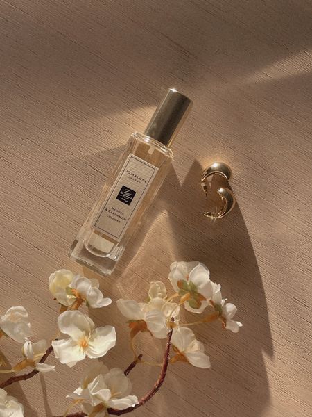 gorgeous spring perfume: Jo malone’s mimosa and cardamom 🕊️🤍✨

#LTKbeauty #LTKSeasonal #LTKSpringSale