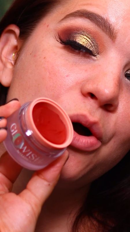 Huda Beauty Blur Jam 
•
Makeup primer 
Makeup tutorial 
Face primer 
High end makeup 

#LTKbeauty
