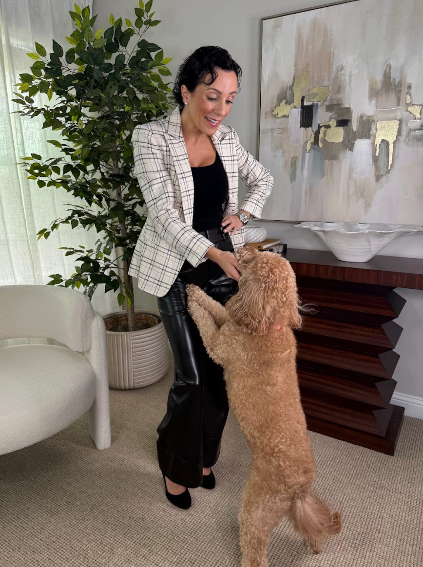 This blazer + tank combo just works when I want to feel pulled together without overthinking it. It looks just as good buttoned up as it does when the blazer comes off. 

 #LTKdayinmylife #LTKgrwm #LTKootd