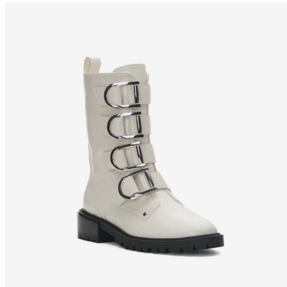 My favorite casual yet stylish white boots are currently on sale. A winter must have! 

#LTKover40 #LTKsalealert #LTKSeasonal