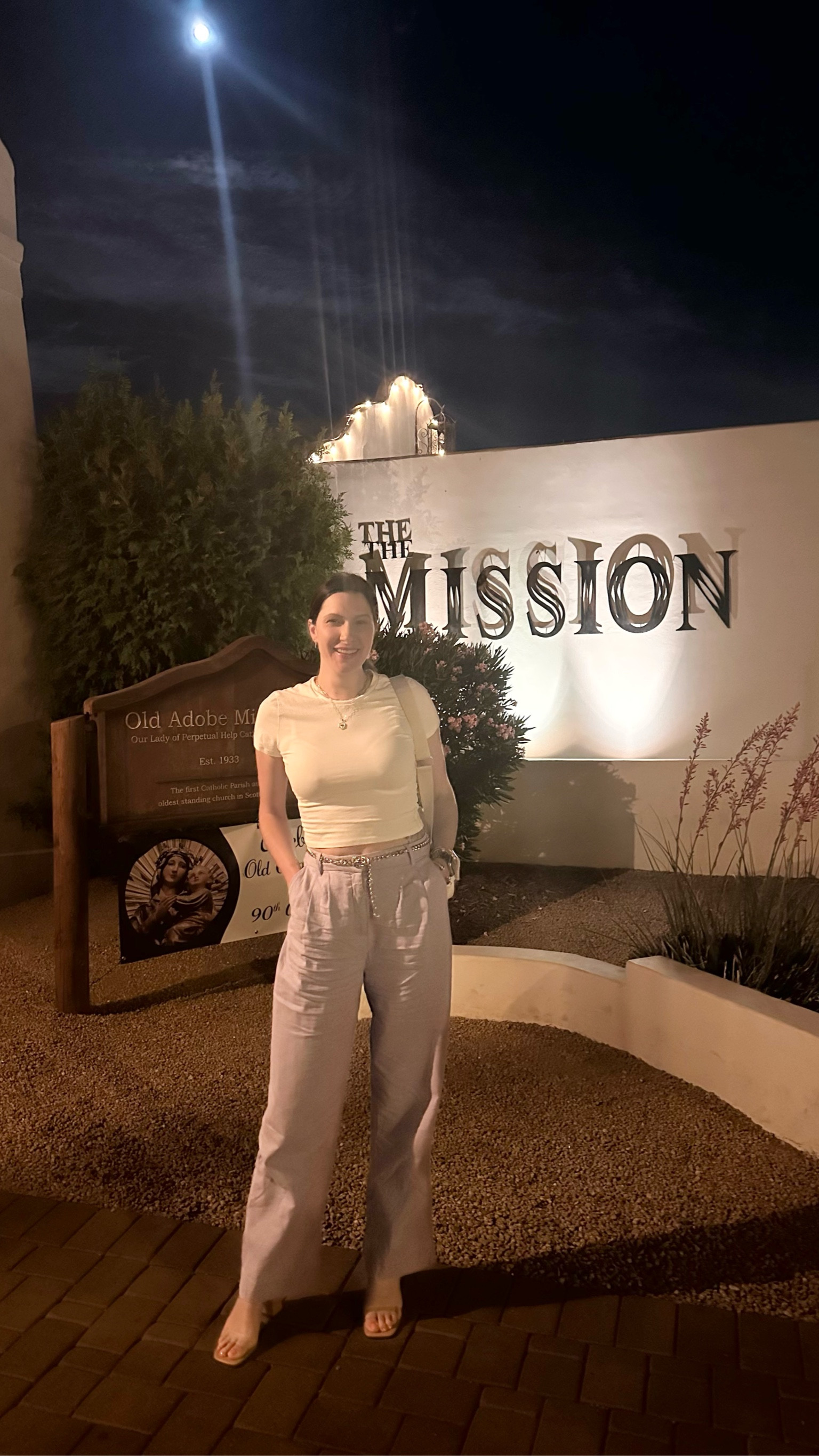 What I wore in AZ

UndeniablyElyse.com

Abercrombie, Wide Leg Pants, Linen Trousers, cropped tee, summer looks, dinner date, night out

#LTKunder100 #LTKSeasonal #LTKstyletip