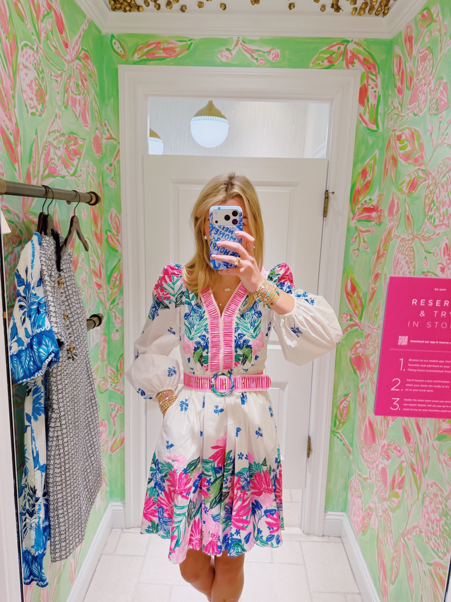 Lilly Pulitzer dress!


#LTKBeauty #LTKGiftGuide #LTKootd