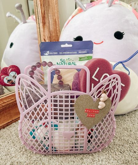 Purple valentines basket for my bestie’s 2 year old 💜



Love basket, valentine gift, Valentine’s Day, purple Valentine, toddler Valentine, toddler gifts, gift basket, little Valentine 

#LTKMostLoved #LTKparties #LTKkids