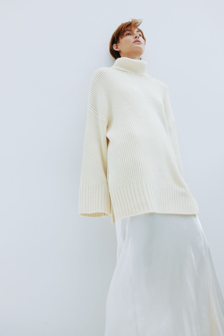 Oversized polo-neck jumper - Cream - Ladies | H&M GB | H&M (UK, MY, IN, SG, PH, TW, HK)
