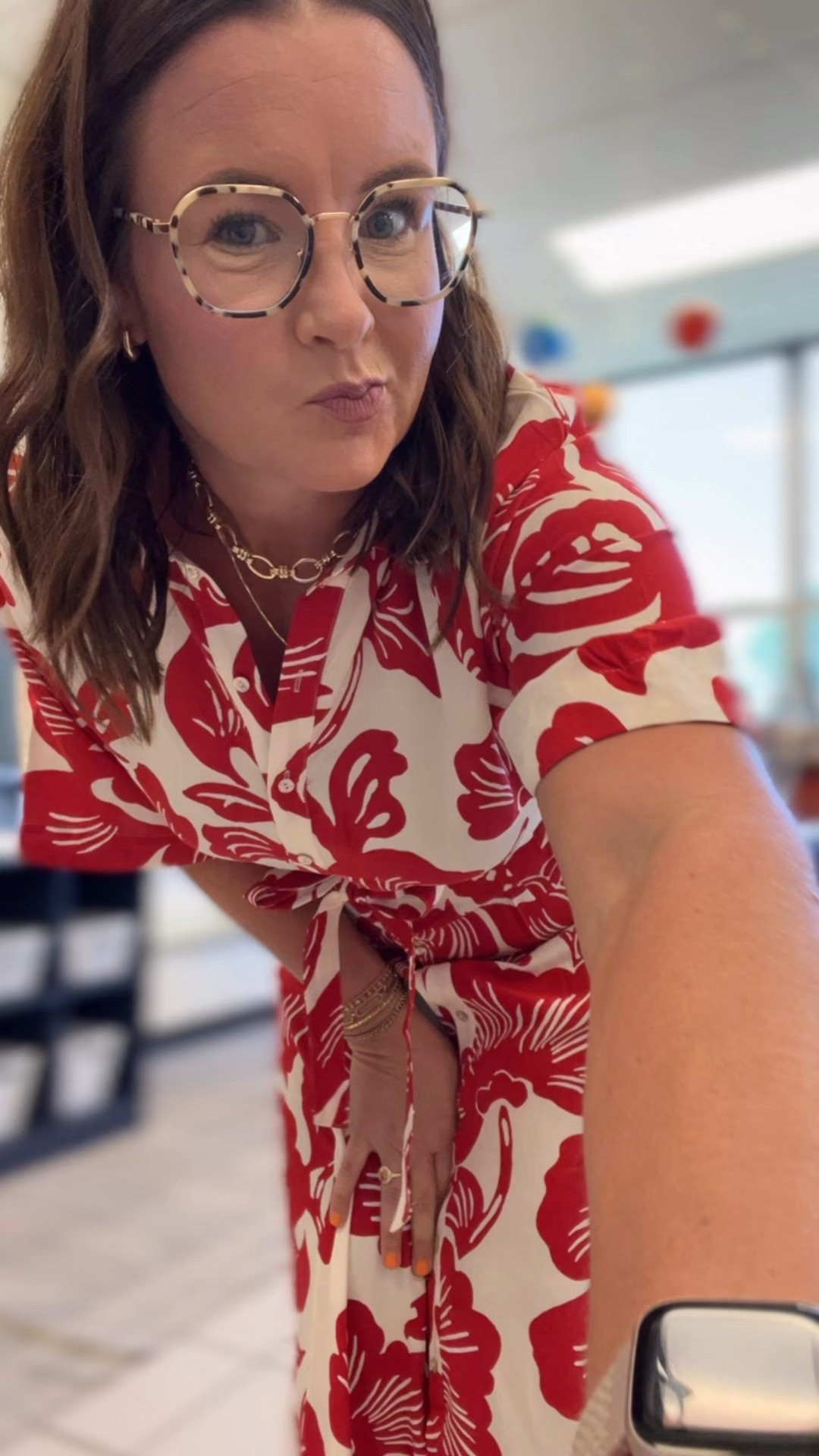 Opening meeting day dress!♥️ love love love the print and the comfort. Wearing a size large. Linked my cross necklace too!