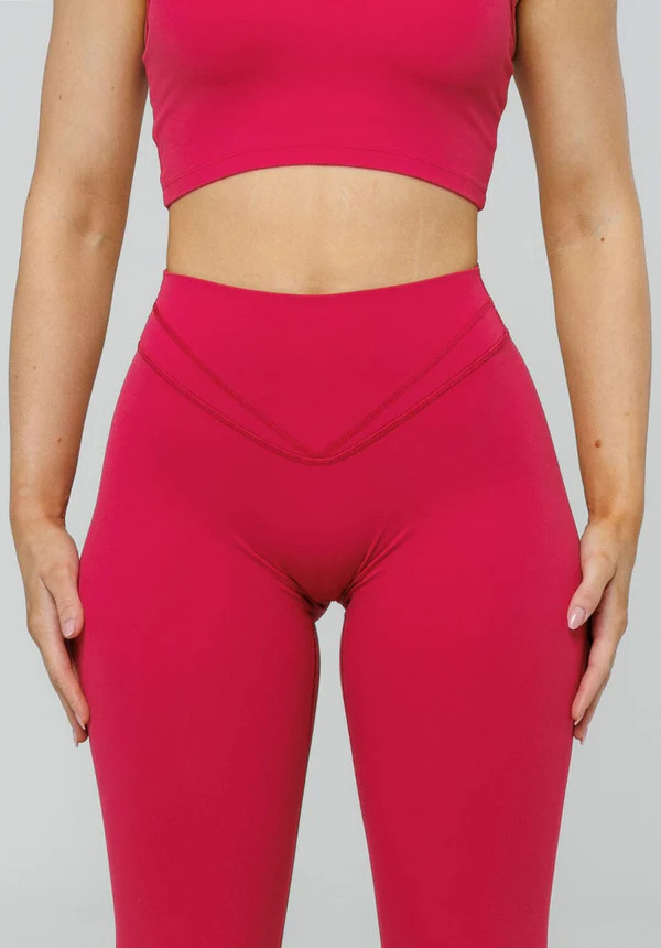 RecStretch™ Icon Sculptseam® Plus Legging Kiss | Paragon Fitwear