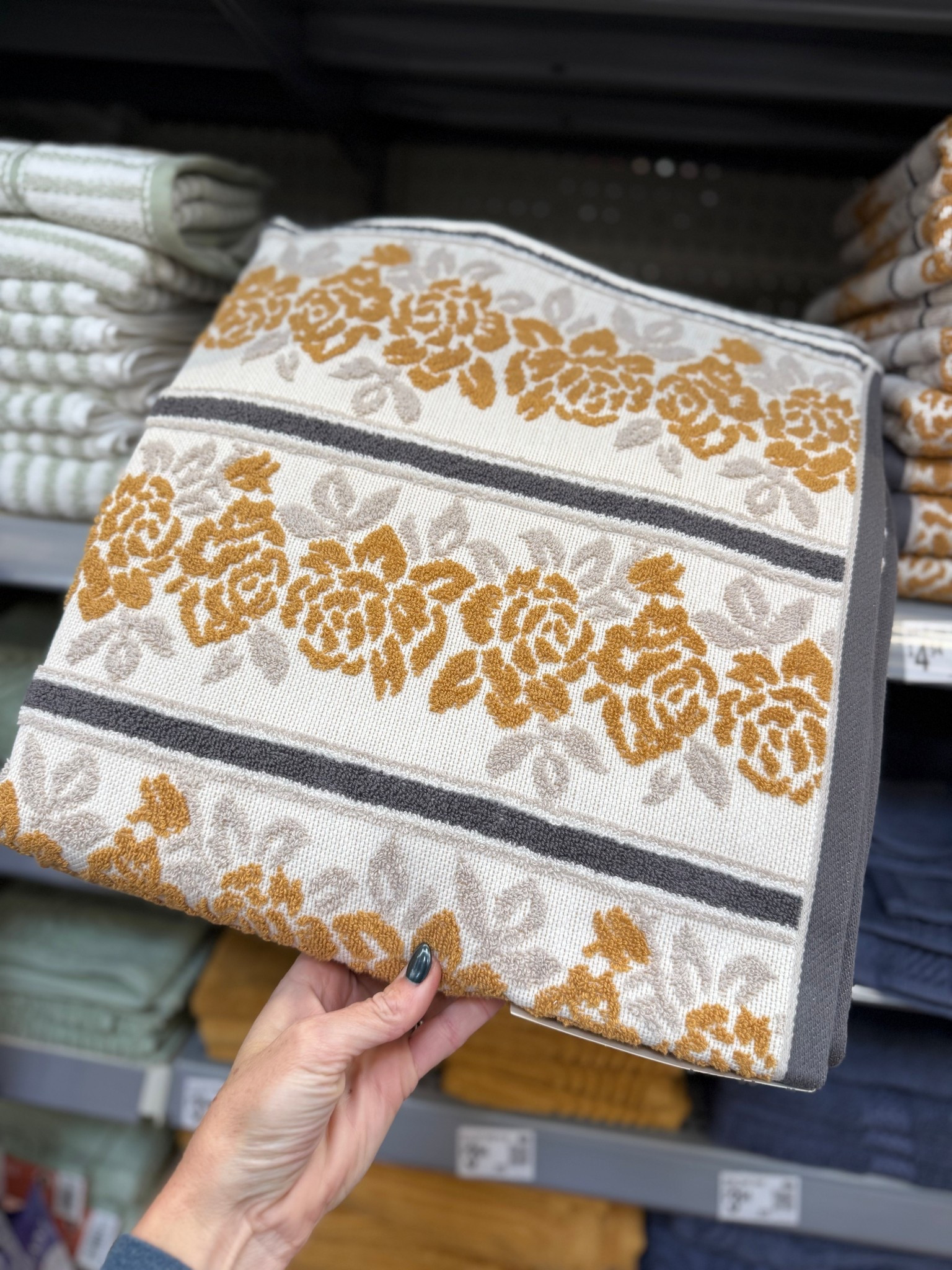 Oh my! These towels are gorg and affordable!

#LTKHome #LTKGiftGuide #LTKHoliday