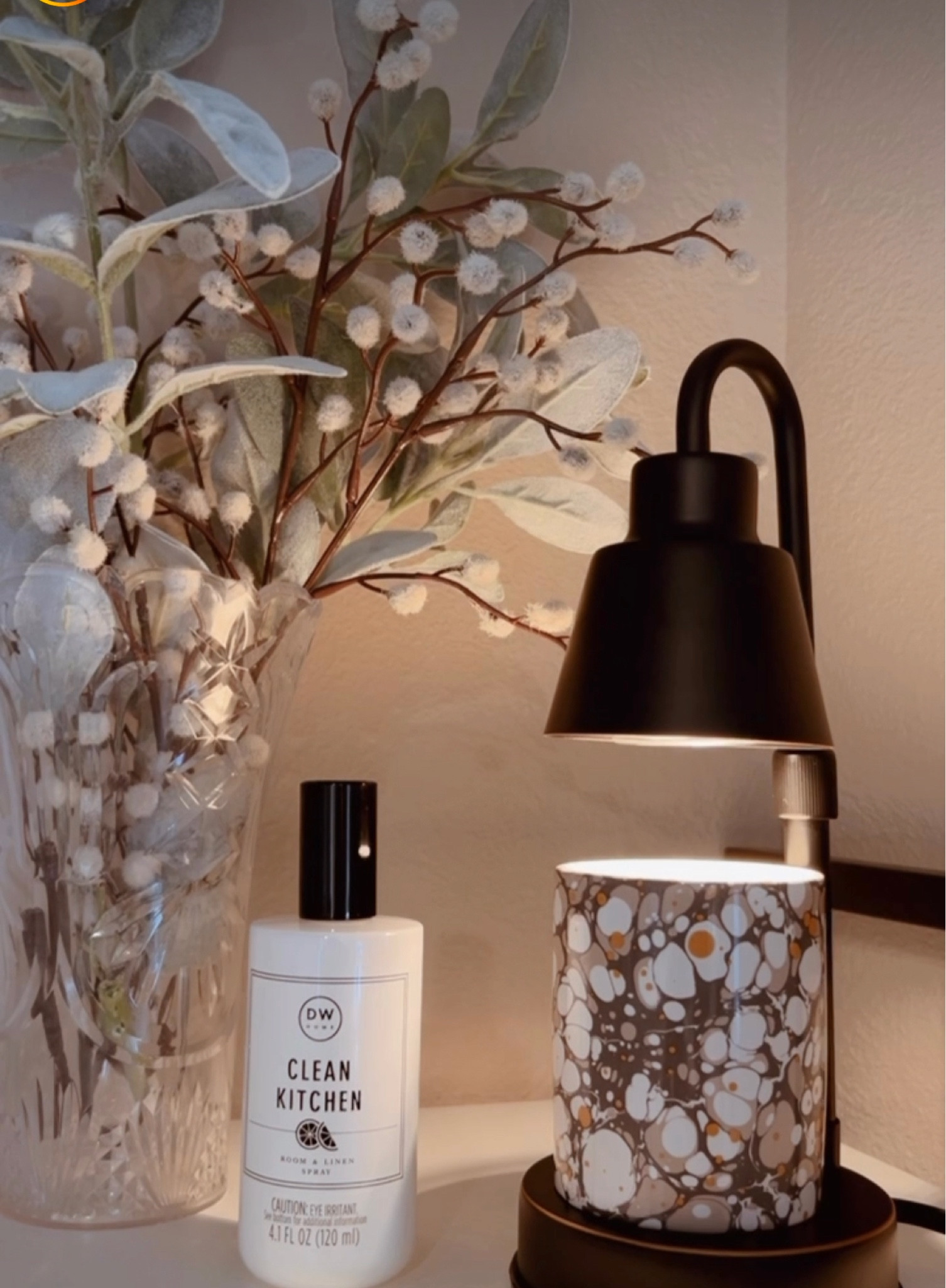 Home decor
Candle warmer 

#LTKFind #LTKunder50 #LTKSeasonal