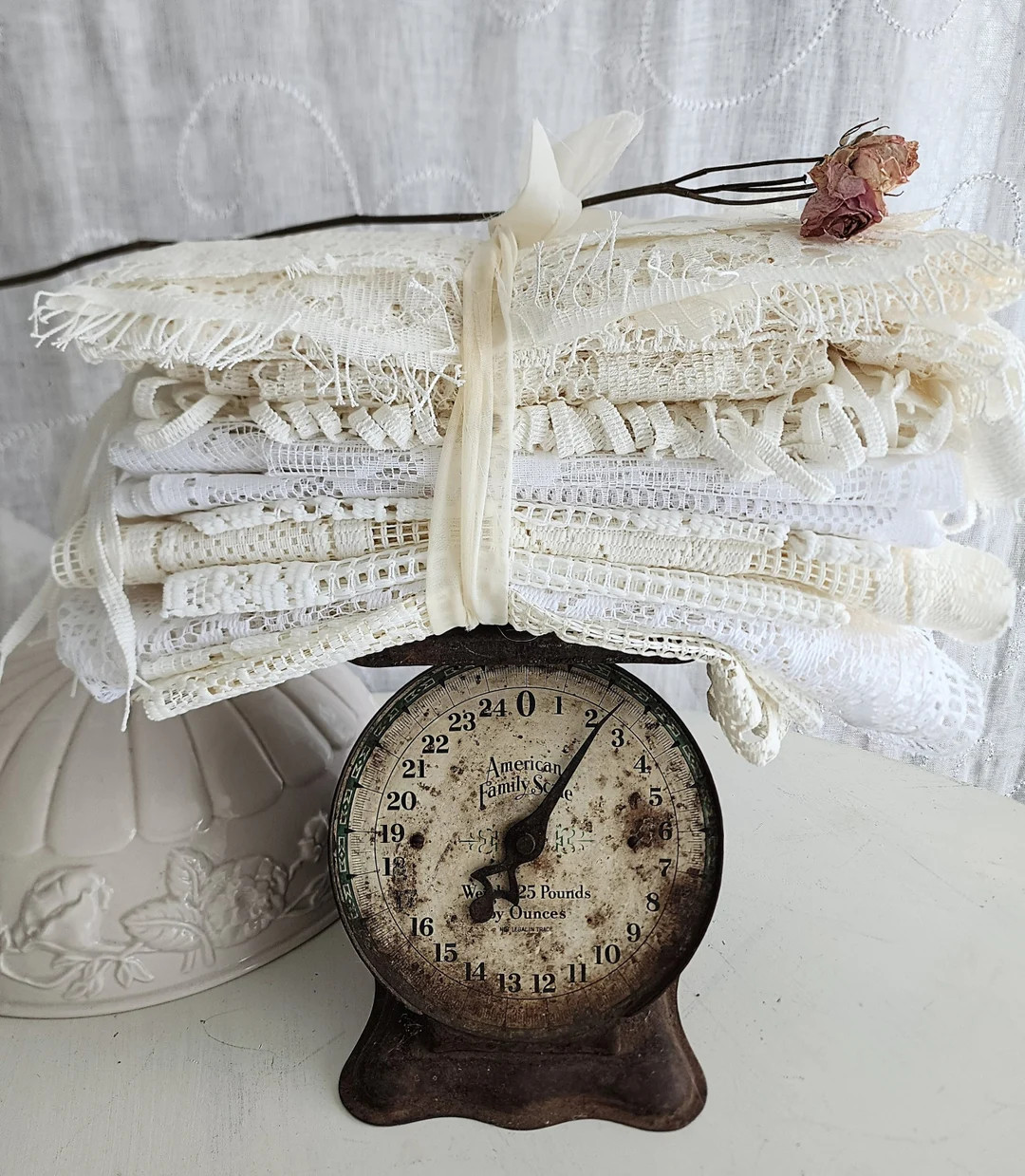 ONE Pound of Vintage Lace Curtain Different Textures Grab Bag - Etsy | Etsy (US)