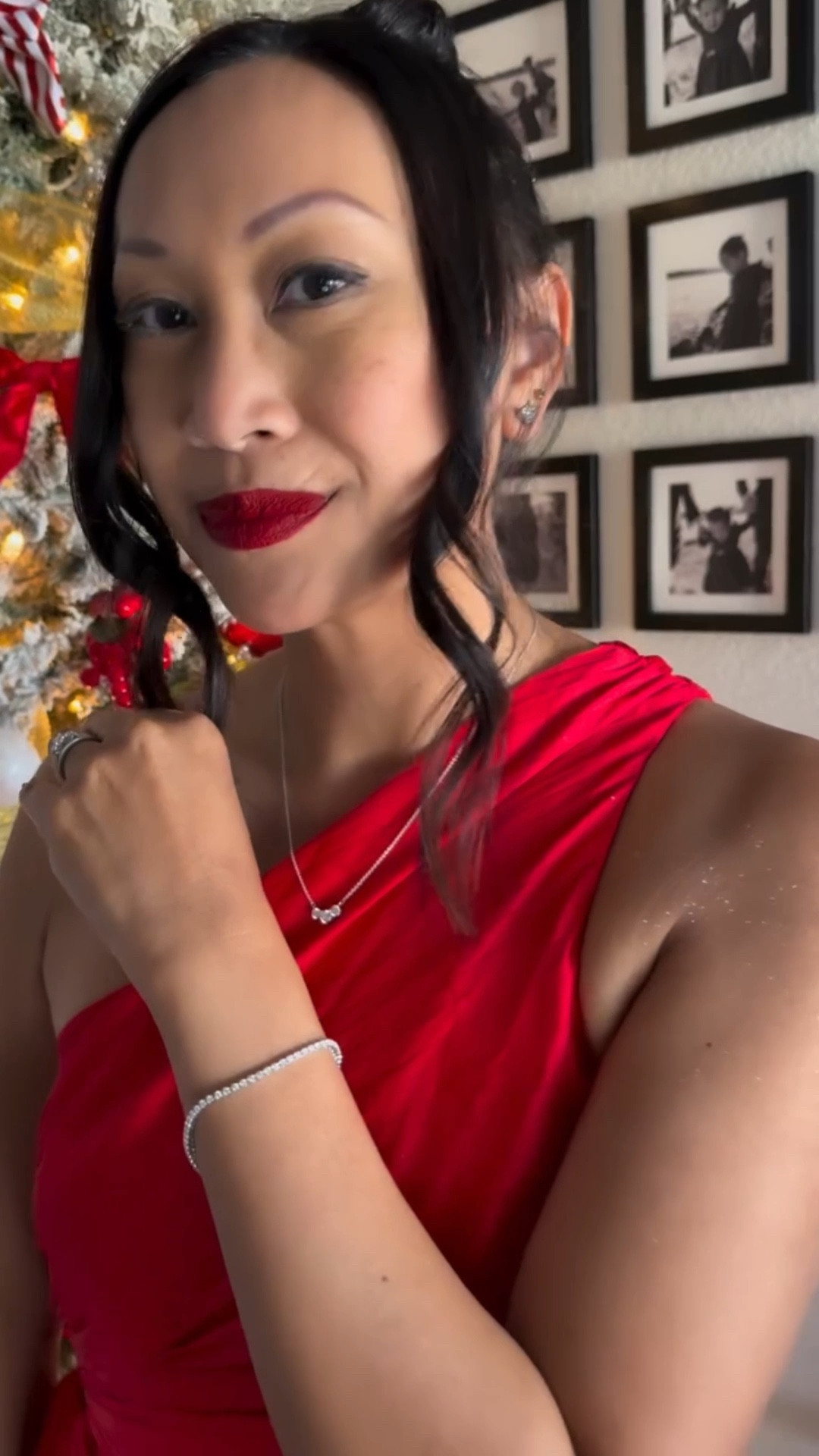 This year, I wanted my gifts to feel more than pretty... I wanted them to feel personal.

@Angarajewelry makes it easy to gift something meaningful-pieces that are handcrafted, ethically sourced, and designed to be loved for a lifetime.

From the 3-stone necklace to the solitaire diamond earrings to the classic diamond tennis bracelet... each one feels like a little piece of holiday magic. ✨

Whether you’re looking for lab-grown diamonds, recycled gold, personalization, or luxury packaging for that unforgettable moment- Angara trulv delivers the exceptional.
Wrapped beautifully. Crafted responsibly. Made to last.

Use code - MELISSA - for 12% off on orders $500 and above plus a free gift with every purchase.

#GiftTheExceptional #AngaraJewelry
#HolidayGifts #JewelryGifts

Paid partnership with @angarajewelry