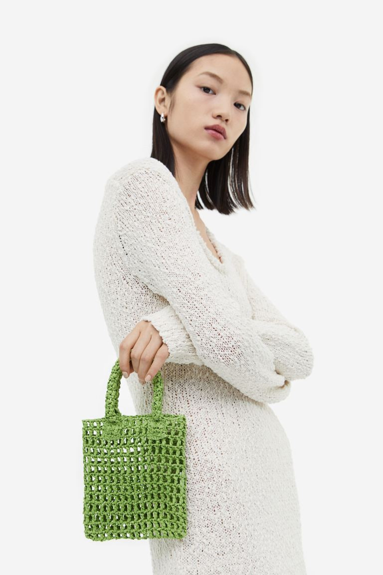Kleiner Shopper aus Bast | H&M (DE, AT, CH, NL, FI)