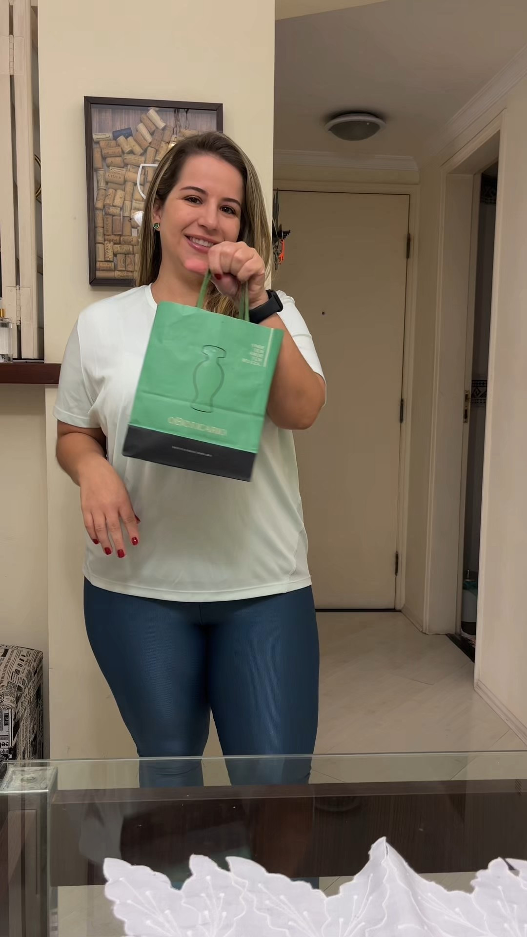 ✨ Testei a linha Amoruda e te conto tudo: o cheirinho, o bastão antiatrito e até o sabonete que… não entregou muito.

Mas o Rosa e Algodão? Perfume de banho tomado! E ainda paguei só R$9,90 porque rolou desconto no meu CPF! 🛍️
⠀
📌 Salva esse vídeo pra não perder a próxima promo

💬 Me conta: você pegou esse brinde também?

#PromoBoticario #BrindeBoticario #Achadinhos #CuideSeBem #Amoruda #BoticarioGratis #AchadinhoDeBeleza #ReviewSincero #ProdutosBaratos #Promoção #DicaDeEconomia #PromoLovers

#LTKpromo #LTKbrasil #LTKbeleza