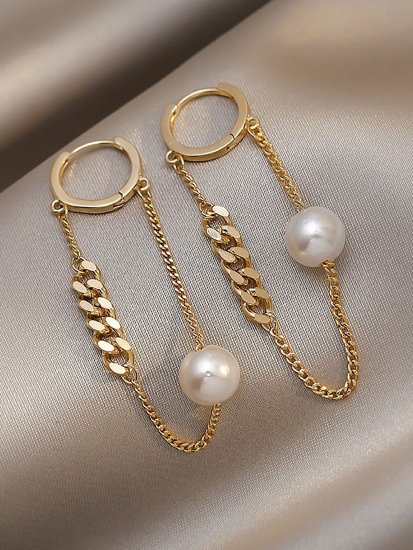 Faux Pearl & Chain Decor Earrings | SHEIN