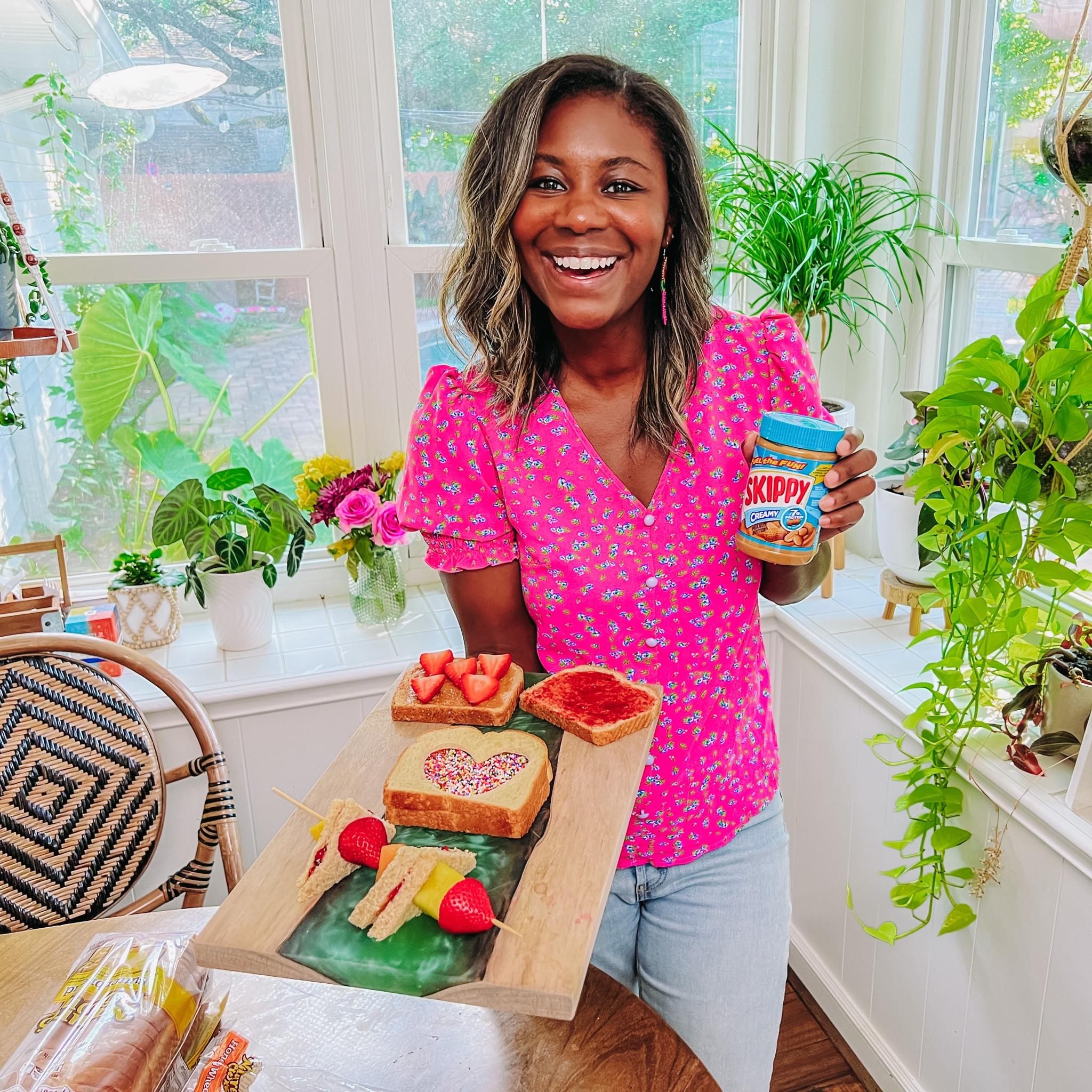 #AD Cami would eat a PB& J for her school lunch every single day if possible! This school year I am going to elevate her boring (yet beloved PB&J) for a little extra fun. 

At my local @Target I found creamy @skippybrand peanut butter and @naturesownbread which are the staples for our sandwiches! 

The first elevated sandwich was pretty simple! One slice with creamy peanut butter and the other with strawberry jelly and freshly sliced strawberries! I’ve linked all you need for your next school lunch PB&J in my LTK shop so you can shop directly from there, how easy is that?!
#Target, #TargetPartner, #brunch, #peanutbutter, #pb, #tasty, #easysnack, #schoolsnack


#LTKkids #LTKBacktoSchool #LTKfamily