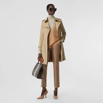 The Mid-length Chelsea Heritage Trench Coat in Honey | Burberry United States | Burberry (US)