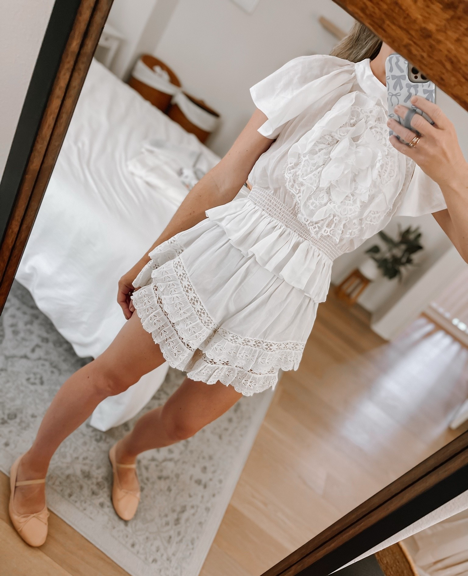 OOTD 🕊️ 
This isn’t a set but it could be! Both pieces are from SeaNY. Both items run TTS, wearing a small in both.

#LTKootd