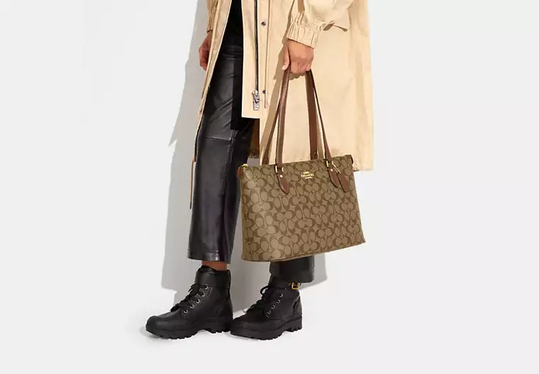 Gallery Tote Bag In Signature Canvas | Coach Outlet US