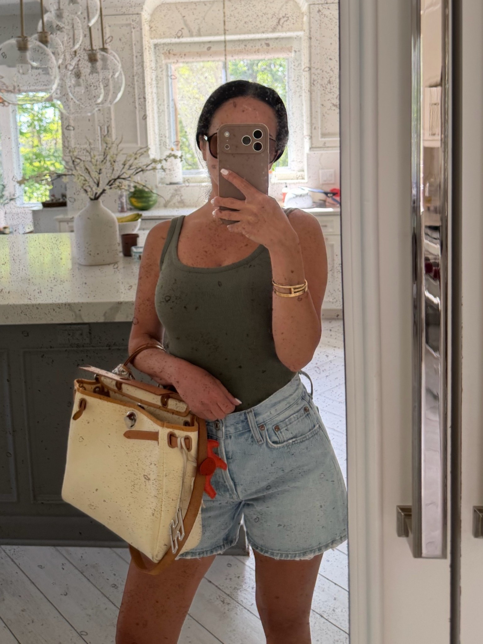 Today’s casual look 

Shorts size: 25
Tank top size: xs 

Agolde Parker long shorts | old navy tank top | Rita Salmo | petite fashion | summer style

#LTKPetite #LTKOver40