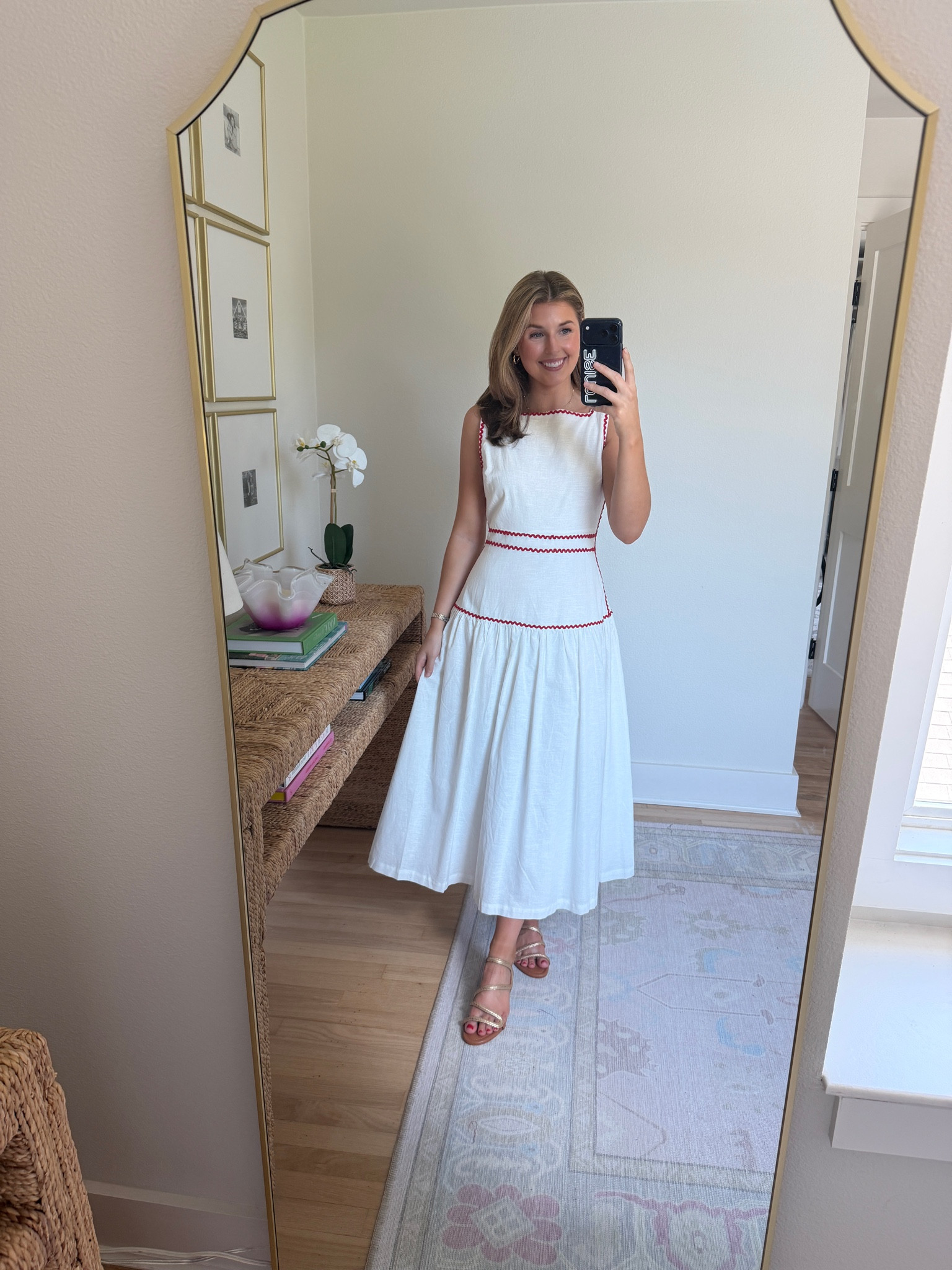 Memorial Day weekend or 4th of July outfit idea! Wearing a S