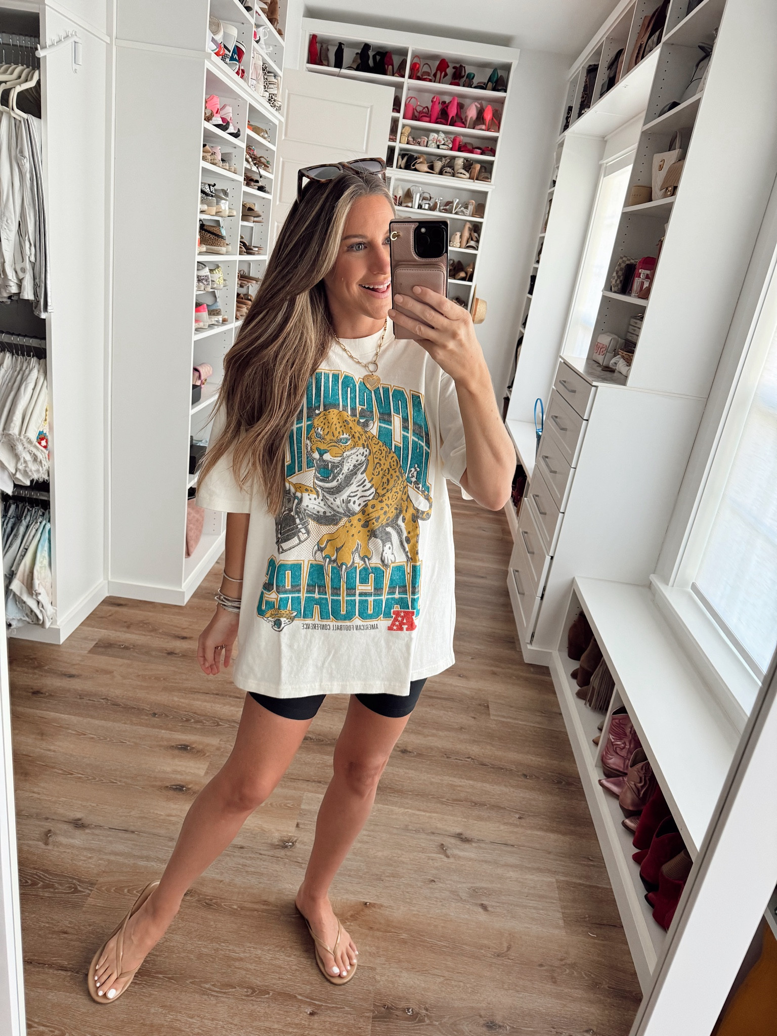 I am wearing a size large! 
Jacksonville jaguars nfl game day outfit 