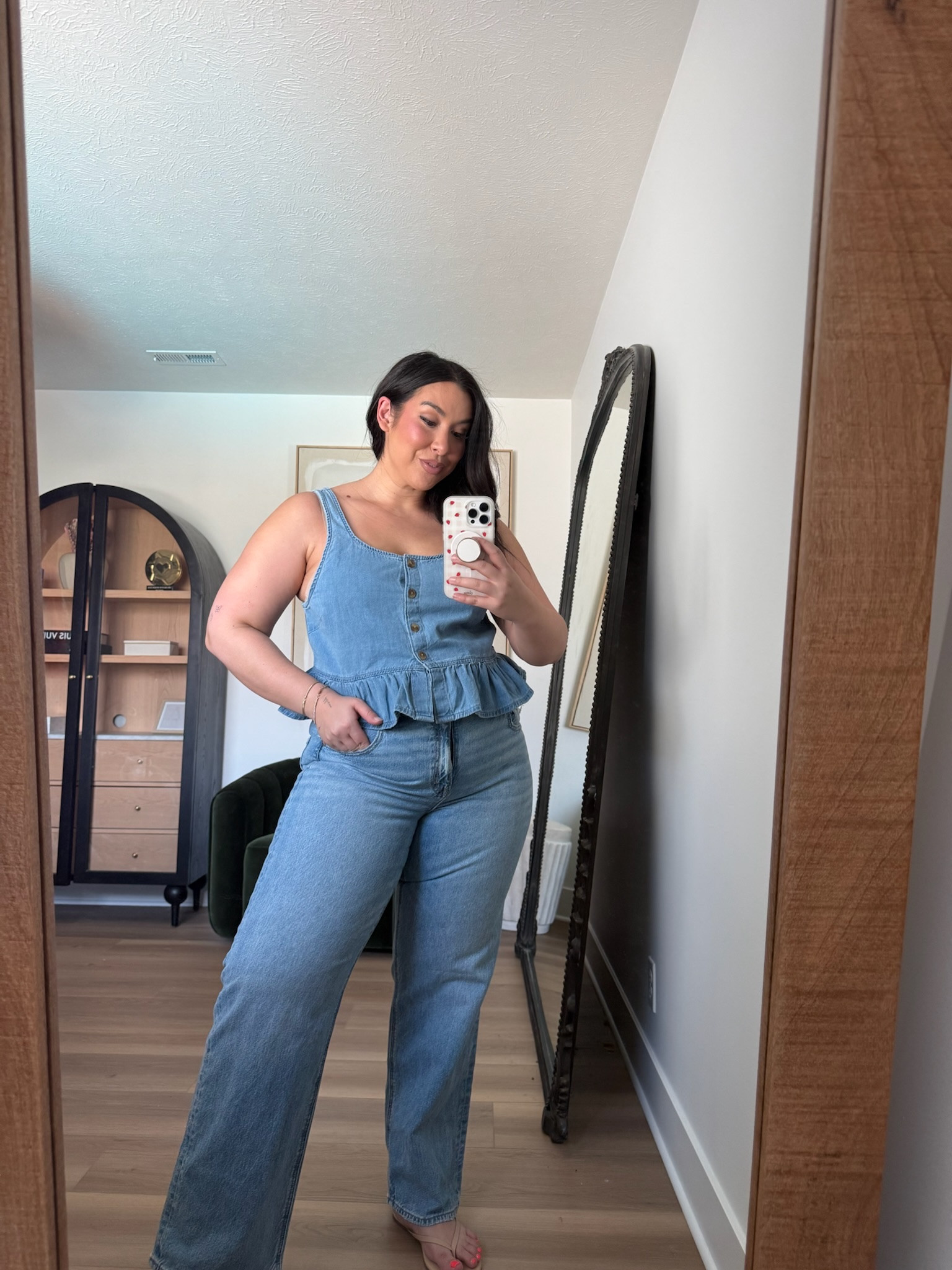 Midsize spring outfit! Size XL top and size 16 long jeans
-
-
-
Casual outfit inspo, curvy outfit inspo, curvy jeans, flowy top, midsize fashion, midsize style, size 14, size 16

#LTKMidsize #LTKootd #LTKSeasonal