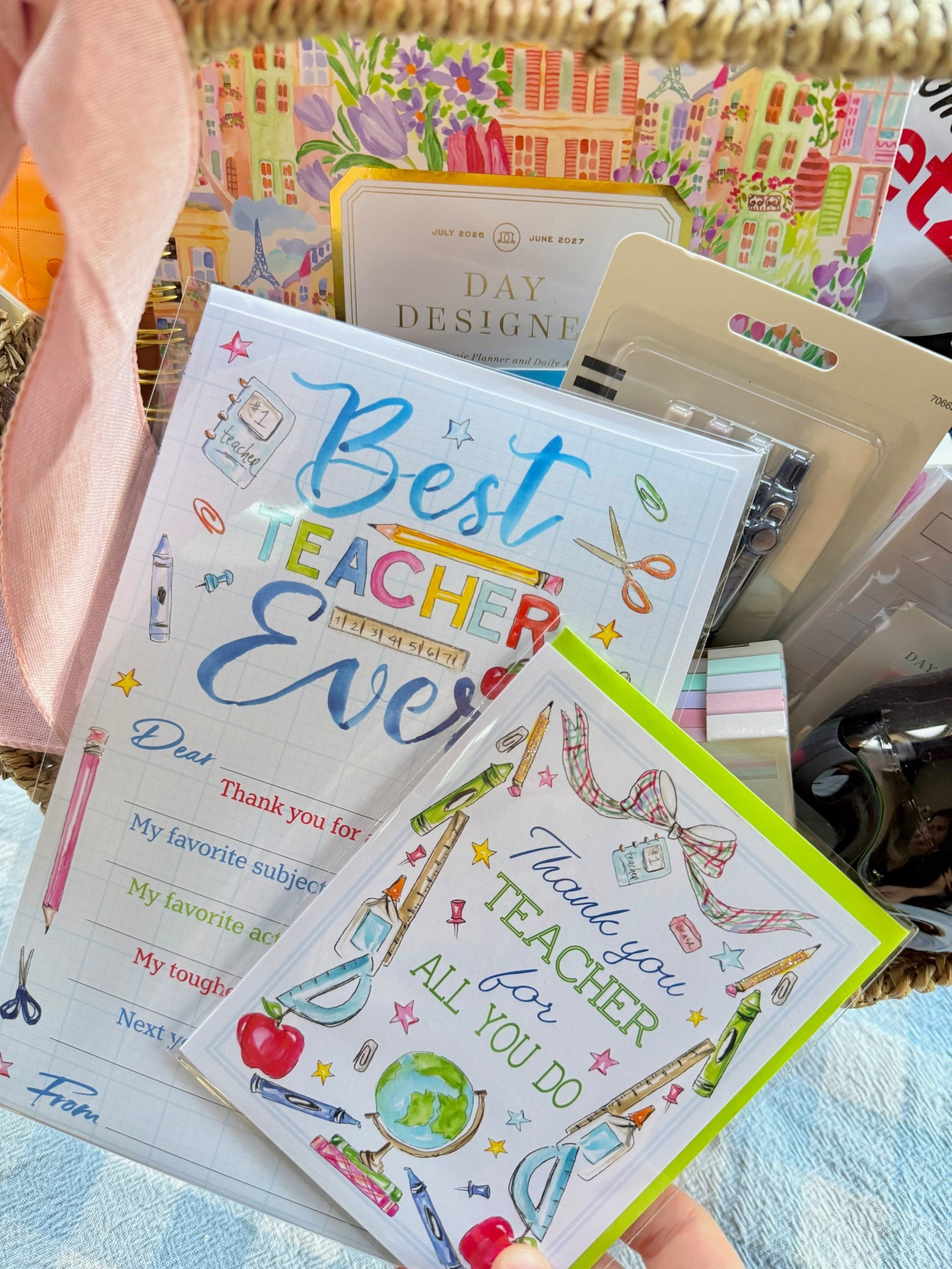 teacher appreciation week is coming up! how perfect are these cards! so sweet to have your child fill out the best teacher ever card!  Use code kellykerby15 to save 15% off planner