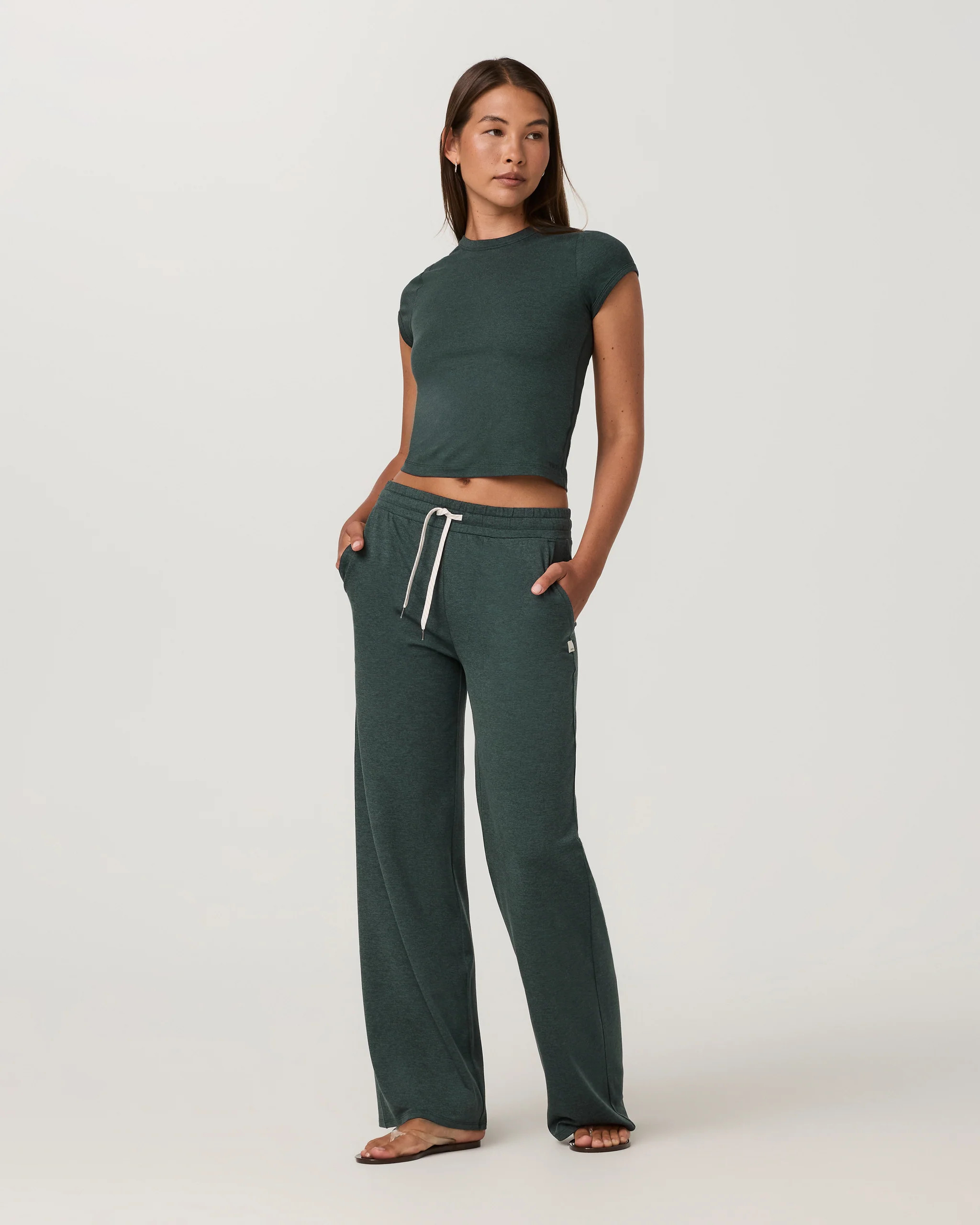 Halo Essential Wideleg Pant - Short | Vuori Clothing (US & Canada)