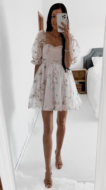 Cute floral babydoll dress for spring!
Perfect for Mother’s Day, baby showers, birthday parties! Wearing a small.

#floraldress #babydolldress #floralbabydolldress #floraldresses #babydolldresses #tulledress #tullebabydolldress #pinkdress #pinkdresses #birthdaypartydress #birthdayparty #mothersdayoutfit #birthdaypartyoutfit #mothersday #birthday #babyshoweroutfit #babyshowerdress #tulledresses


#LTKparties #LTKstyletip #LTKfindsunder50