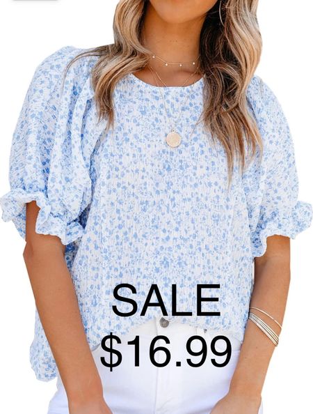 Blue floral puff sleeve top 

#LTKfindsunder100 #LTKfindsunder50 #LTKover40