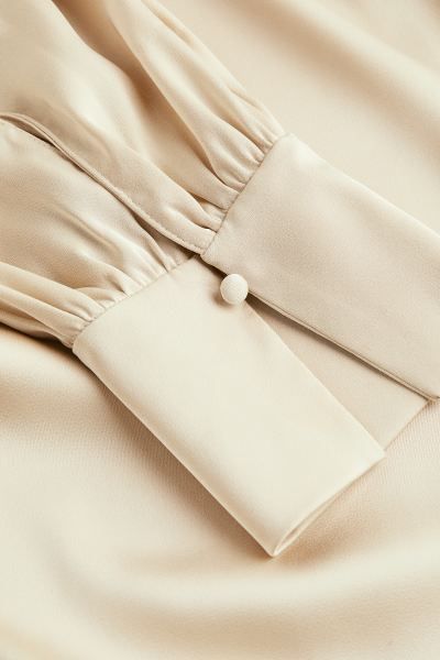 Tie-belt satin dress | H&M (UK, MY, IN, SG, PH, TW, HK)