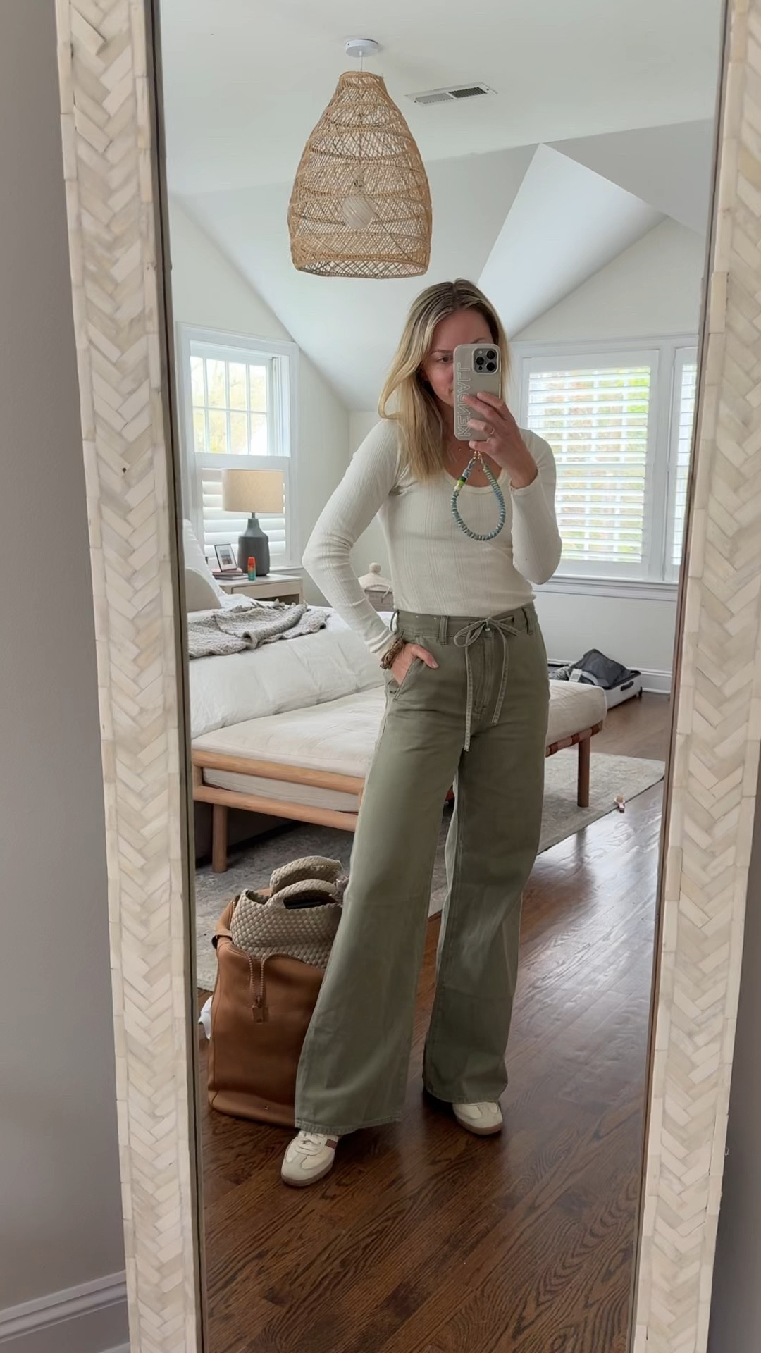 clocking out of mom duties and headed into the city 🚊 🗽
-small jacket 
-small tee
-26R jeans, I’m 5’5
-sized down 1/2 in sneakers 