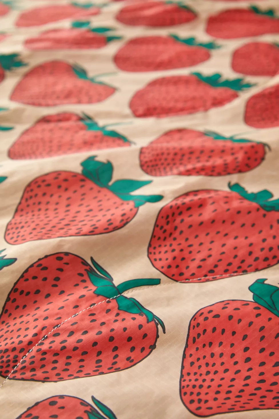 BAGGU Puffy Picnic Blanket | Urban Outfitters (US and RoW)